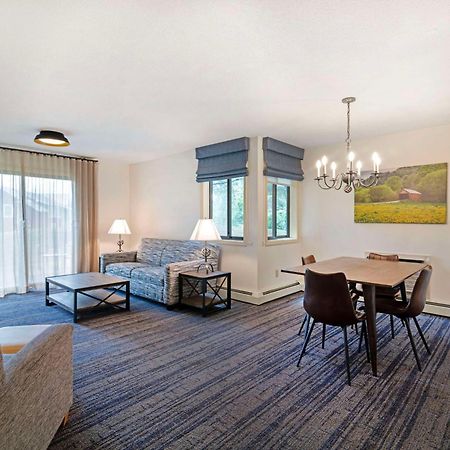 Best Western Inn & Suites Rutland-Killington Экстерьер фото