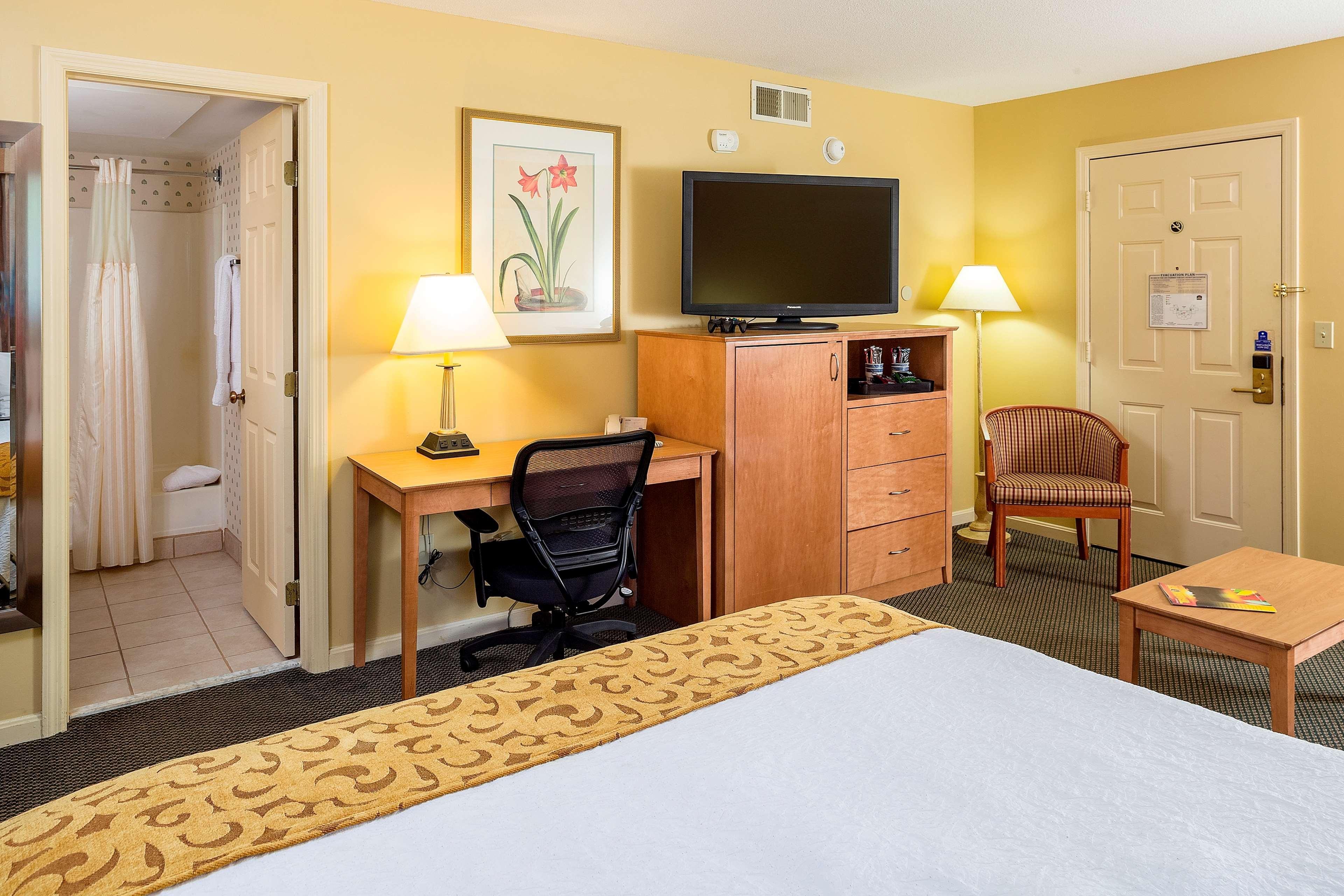 Best Western Inn & Suites Rutland-Killington Экстерьер фото