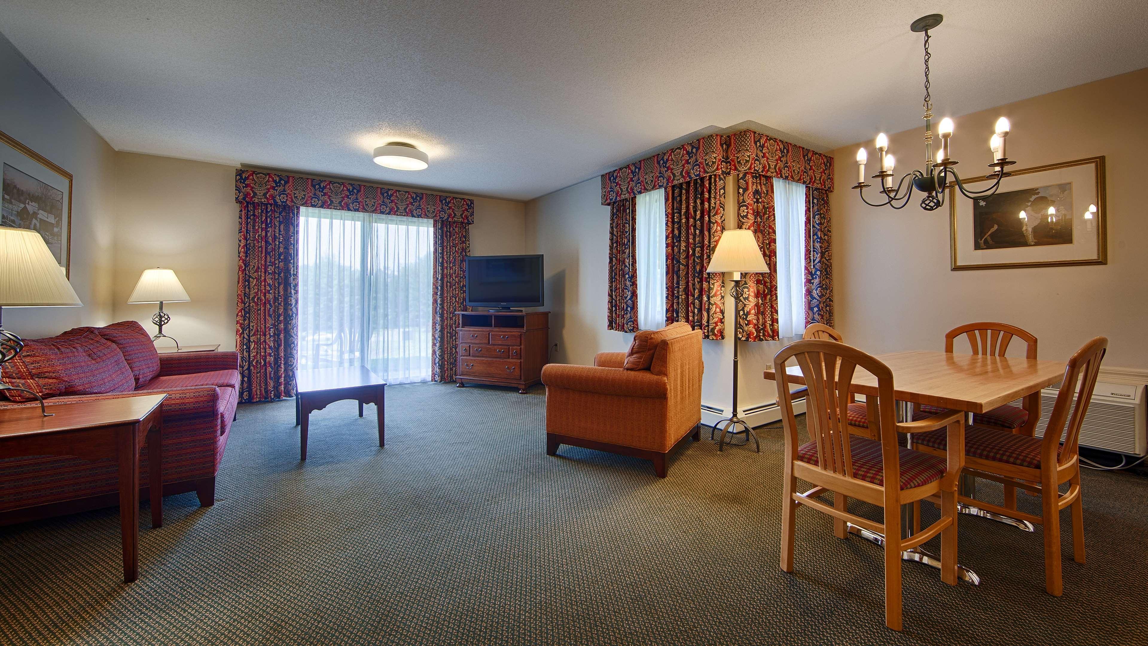 Best Western Inn & Suites Rutland-Killington Экстерьер фото