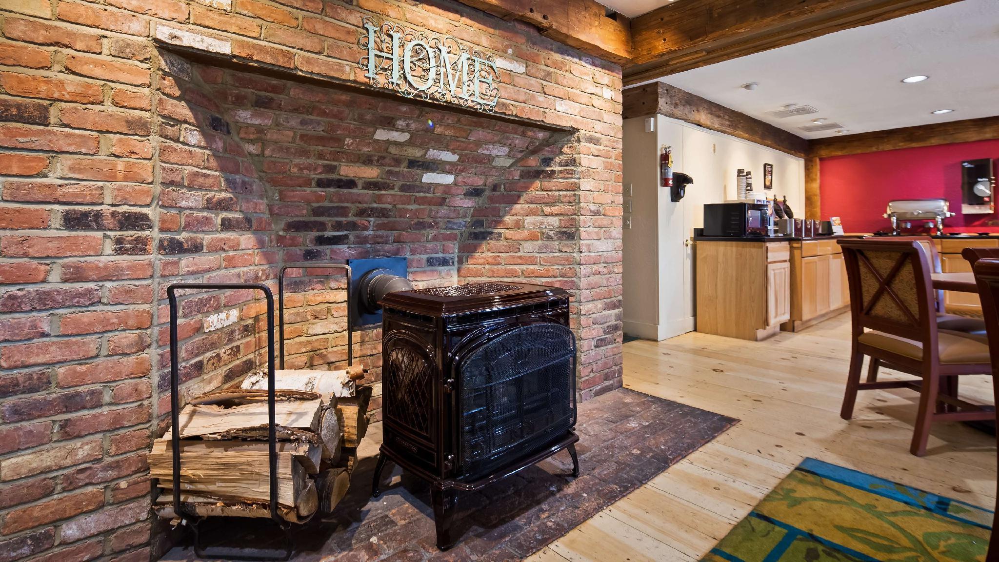Best Western Inn & Suites Rutland-Killington Экстерьер фото