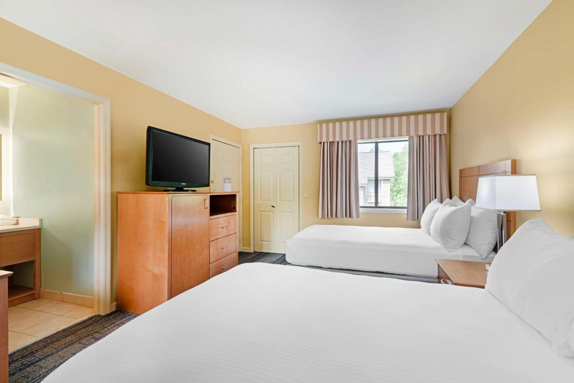 Best Western Inn & Suites Rutland-Killington Экстерьер фото