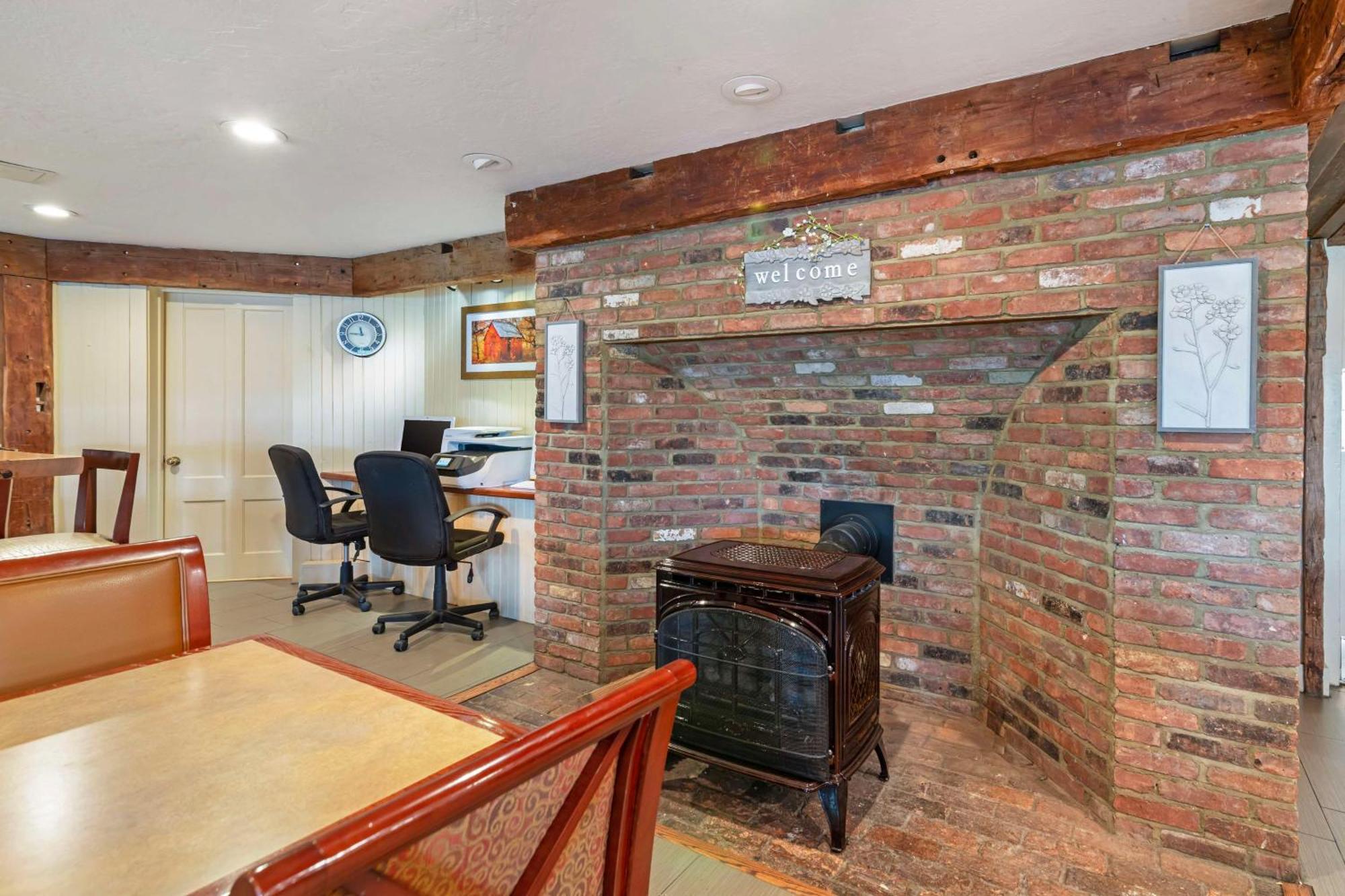 Best Western Inn & Suites Rutland-Killington Экстерьер фото