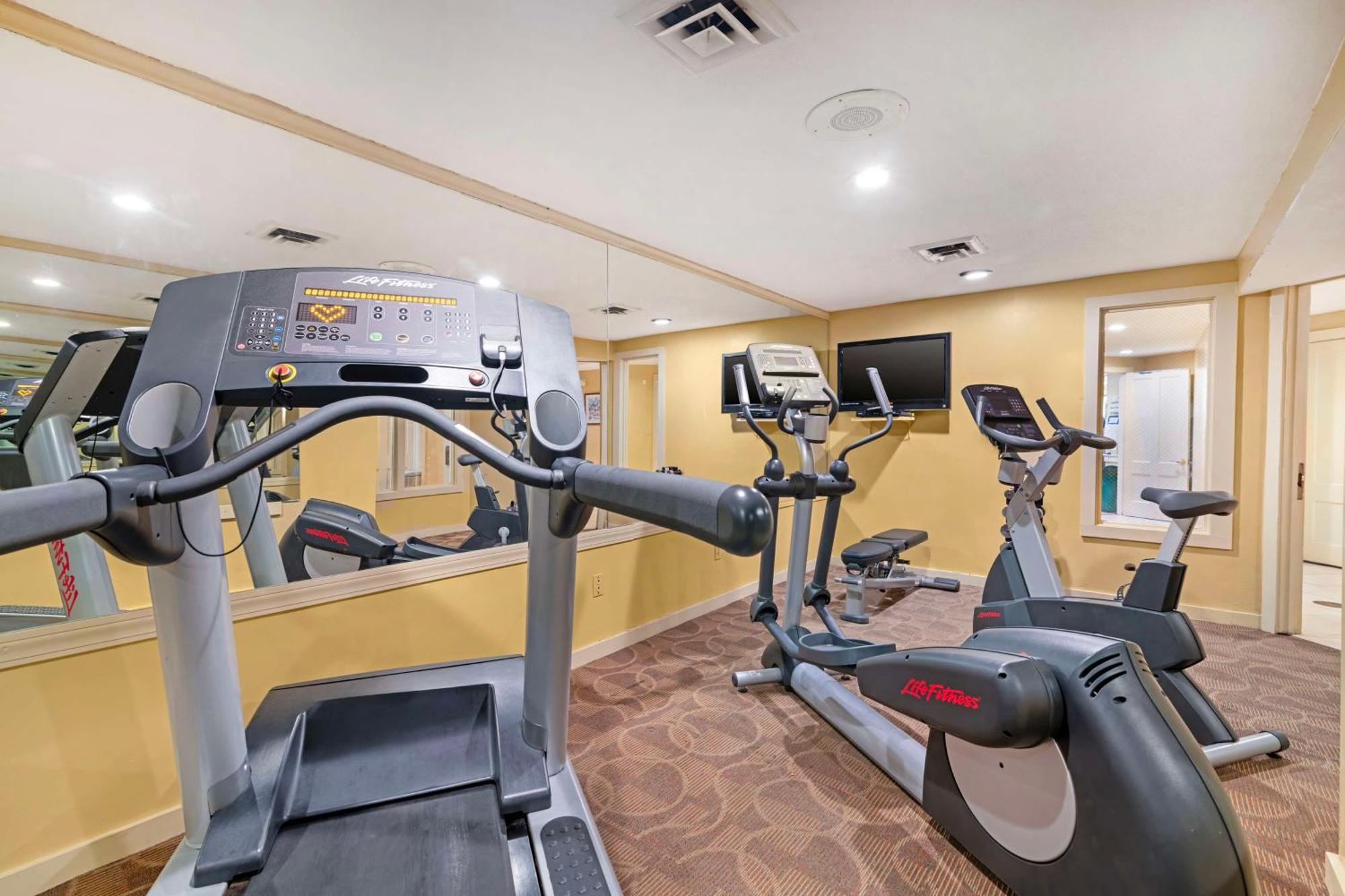 Best Western Inn & Suites Rutland-Killington Экстерьер фото