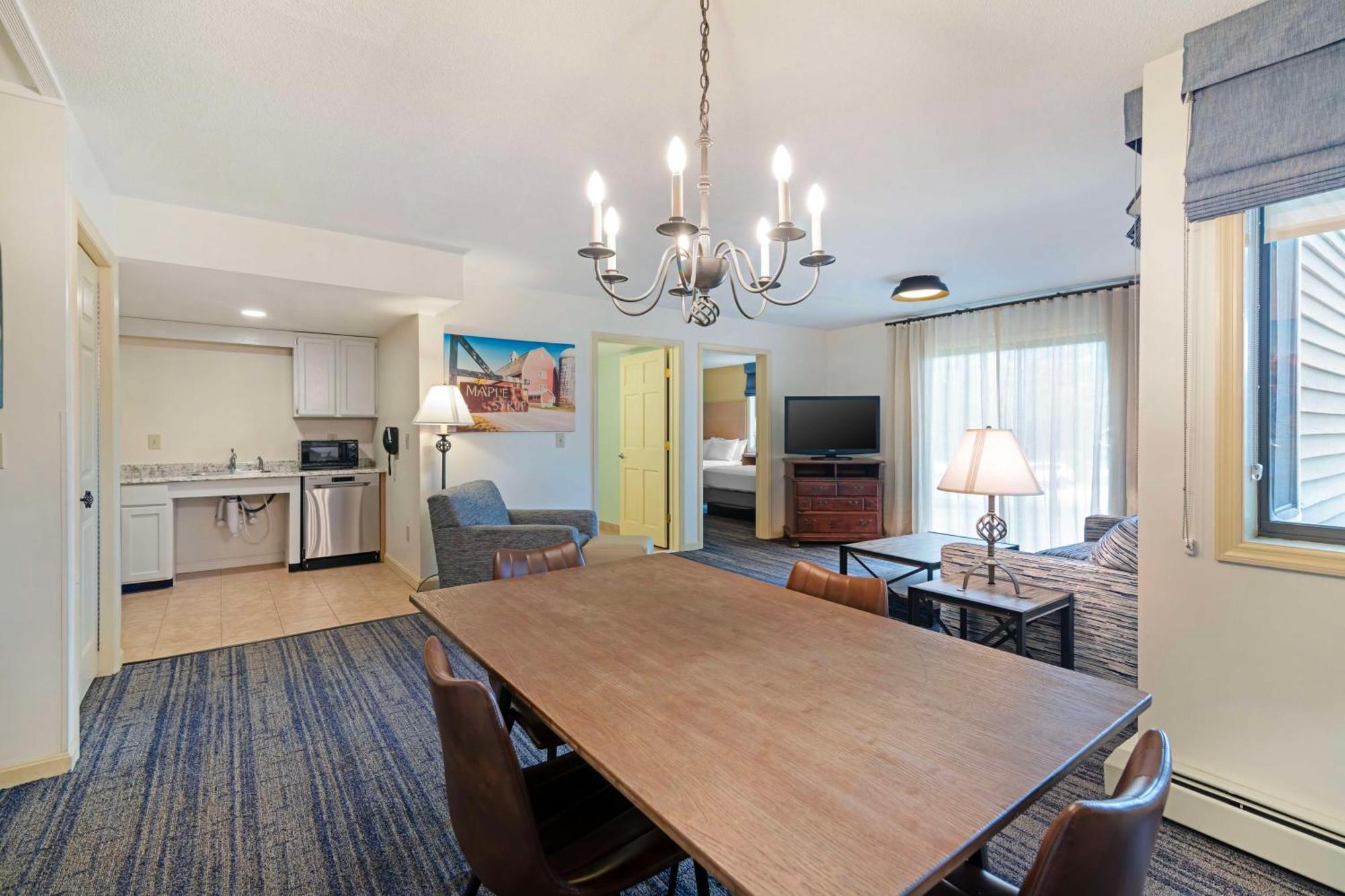 Best Western Inn & Suites Rutland-Killington Экстерьер фото